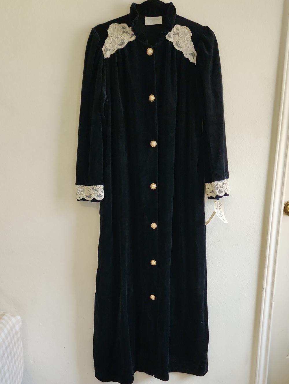 NWT Vintage Miss Elaine Black Velour Lace Trim Housecoat Robe Size S